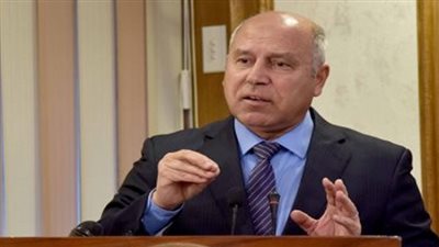 الوزير: إدخال وسائل أمان بكل القطارات للسيطرة عليها إلكترونيا