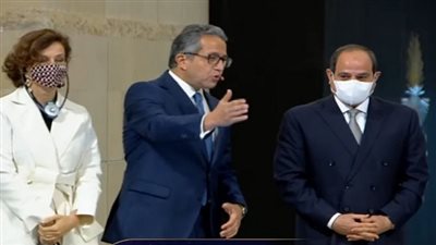 الرئيس يستمع لشرح تفصيلى عن المتحف القومى للحضارة من وزير الآثار