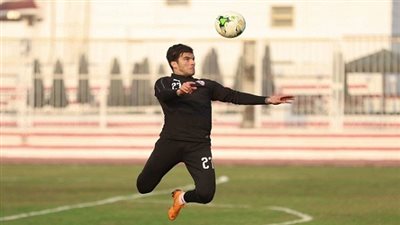 أحمد سيد زيزو يجرى أشعة لتحديد حجم إصابة القدم