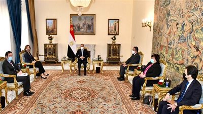 الرئيس السيسي يؤكد.. الدولة تنتهج  مساراً متزناً ما بين التنمية والتطوير