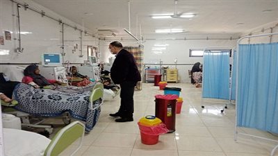 وكيل صحة السويس يتفقد قسم الغسيل الكلوي ويتعرف على أراء المرضى 