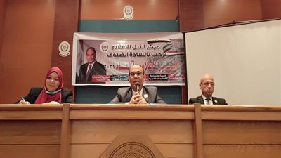 خشانة.. يلقى الضوء في ندوة عن دور الأحزاب بمركز إعلام السويس