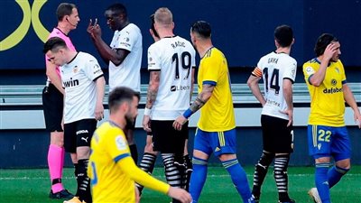 رابطة الدوري الإسباني: لا دليل على إساءة عنصرية من كالا تجاه دياكابي