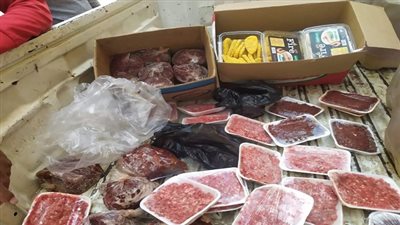 ضبط 100 كيلو زيت طعام منتهي الصلاحية و20 كيلو كبدة بالفيوم