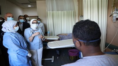 وزيرة الصحة تتفقد مستشفى قفط المركزي
