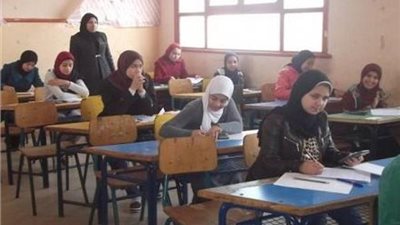 التعليم تتيح لطلاب الثانوية تسجيل ملاحظاتهم على الامتحان التجريبى