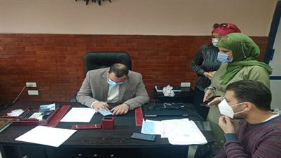 وكيل صحة السويس يتابع العمل داخل المستشفى العام