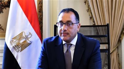 مدبولي يستعرض موقف المشروعات الاستثمارية بوزارة الطيران