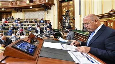 وزير النقل: طلبت من الرئيس 200 عربية قلاب قالى هات ألف ومالكش دعوة بالفلوس