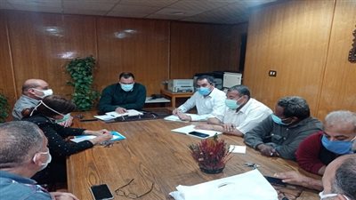 صحة السويس تناقش عدد من الملفات المالية 