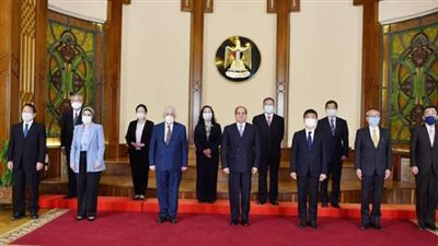 الرئيس يجتمع بالخبراء المشرفين على منظومة المدارس اليابانية