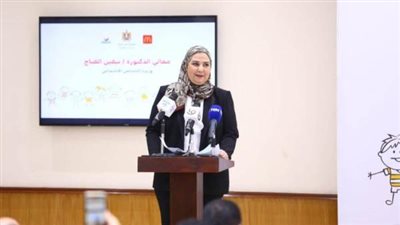 وزيرة التضامن: إحالة الموظف الذى يثبت تعاطيه مخدرات للنيابة الإدارية 