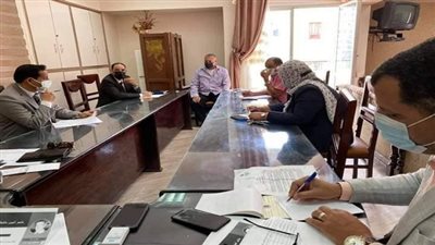 الفولي يترأس لجنة المقابلات الشخصية  بتعليم السويس