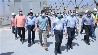 وزير النقل يعلن موعد افتتاح أول مرحلتين من القطار الكهربائي