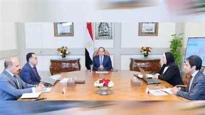 الرئيس السيسى يستعرض خطط جهاز تنمية المشروعات المتوسطة والصغيرة