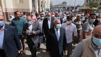 وزير النقل: غلق فوري لكل الفتحات الموجودة بأسوار السكة الحديد 