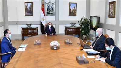 السيسي يستعرض موقف مشروعات المنطقة الاقتصادية لقناة السويس