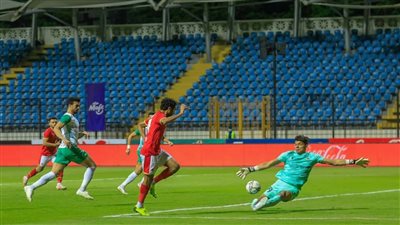 الأهلي يصر على إسناد مبارياته إلى حكام أجانب.. وقرار بشأن القمة