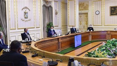 الحكومة تستعرض الضوابط والاشتراطات البنائية الجديدة