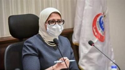 الصحة تؤكد عدم صحة ما يم تداوله من توجه المواطنين لتلقي لقاح كورونا دون التسجيل