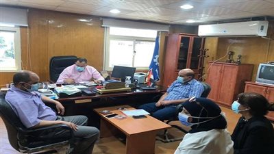 وكيل صحة السويس يجتمع بمسؤولي الحسابات والمالية لمناقشة عدد من الملفات