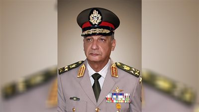 وزير الدفاع والإنتاج الحربى يغادر إلى قبرص في زيارة رسمية 