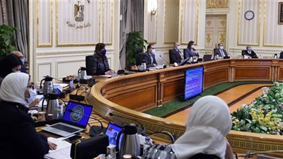 قرارات جديدة للحكومة.. موافقات على مشروعات الرئيس.. عملات تذكارية.. ومفاجأة بشأن السكك الحديدية