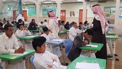 السعودية تعتمد عاما دراسيا من ثلاثة فصول