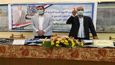 مدير تعليم السويس يشدد بعدم الإدلاء بأي تصريحات إعلامية بإمتحانات الشهادة الإعدادية 