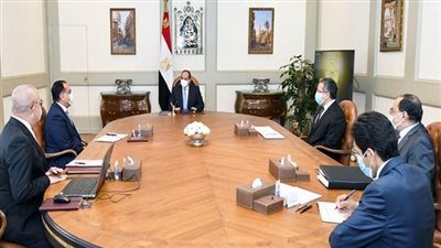 الرئيس السيسي يتابع مشروعات التنمية السياحية على مستوى الجمهورية