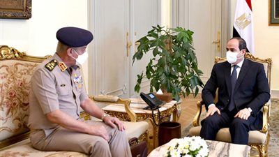الرئيس يستقبل الفريق أول محمد زكى وزير الدفاع والإنتاج الحربى