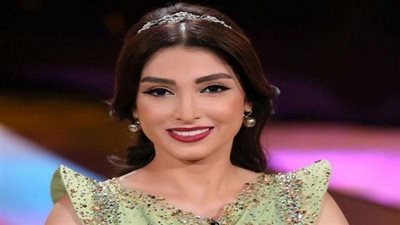 الفنانة روجينا: 