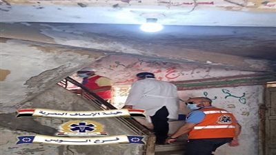 إسعاف السويس يشارك في حملة تطعيم بالمنازل ضد كورونا 