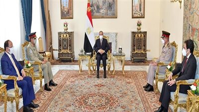 الرئيس يستقبل رئيس هيئة الأركان المشتركة للقوات المسلحة الباكستانية