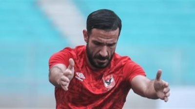 الأهلي يؤجل ملف تجديد وتمديد عقود 4 لاعبين