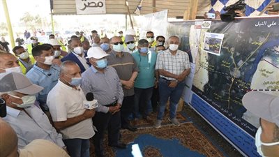 وزير النقل ومحافظ أسيوط يتابعان معدلات تنفيذ المرحلة الأولى من محور ديروط الحر على النيل 
