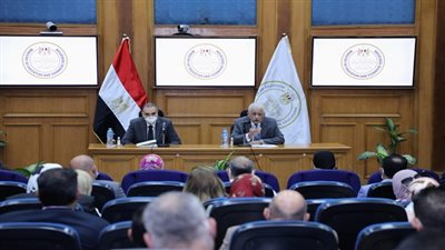 وزير التربية والتعليم والتعليم الفني يلتقي أولياء أمور مدارس النيل