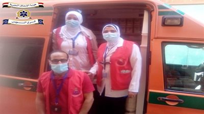 إسعاف السويس يواصل مشاركاته في حملات التطعيم بالمنازل ضد كورونا