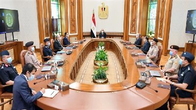 الرئيس يعقد اجتماعًا لمتابعة مشروع 