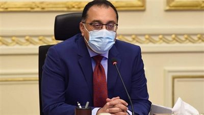 رئيس الوزراء يتابع مخطط تطوير شبكة الطرق