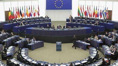 الاتحاد الأوروبى يبدأ العمل بشهادة سفر كورونا