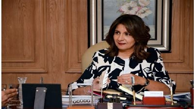 وزيرة الهجرة تتابع موقف العالقين المصريين بدولة الإمارات  