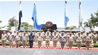 وزير الدفاع يشهد المرحلة الرئيسية لمشروع مراكز القيادة التعبوى (تيمور 14) 