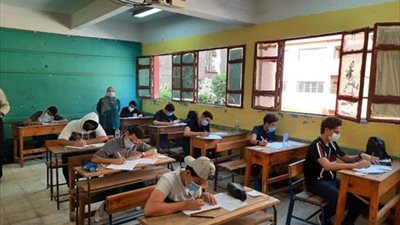 جدول الثانوية.. اعرف موعد ومادة امتحان الغد 