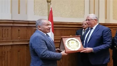 وزير الزراعة يجيب على اسئلة واستفسارات أعضاء لجنة الدفاع والأمن القومي بمجلس النواب