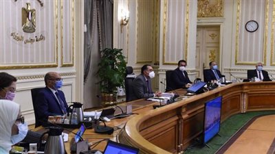 مدبولي يستعرض أداء موازنة الهيئة العامة للبترول للعام المالى الماضى