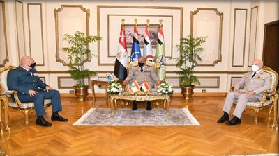 وزير الدفاع ورئيس الأركان يلتقيان قائد الجيش اللبنانى