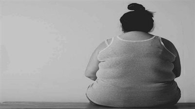  استشاري نفسي: الاكتئاب مرتبط بالسمنة بنسبة 55%