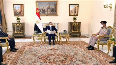 الرئيس يستقبل وزير الدفاع العراقي ويتسلم رسالة خطية من الكاظمى