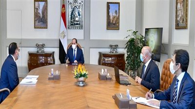 الرئيس السيسي يستعرض الموقف التنفيذي لعدد من مشروعات النقل